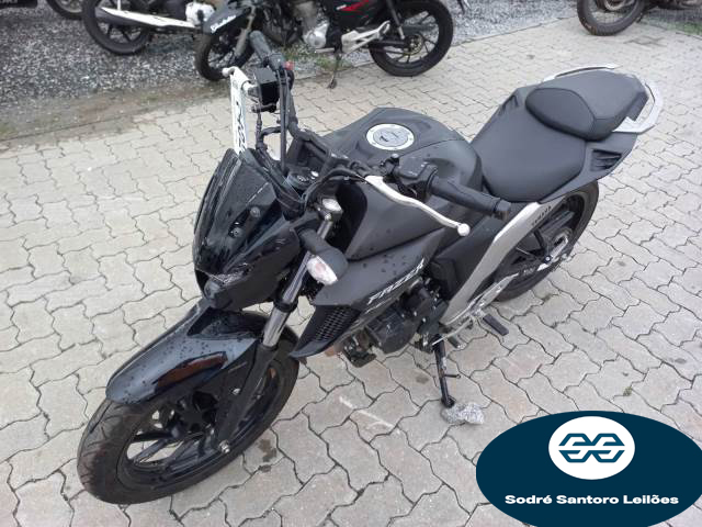 YAMAHA FZ25 FAZER 250 23/23